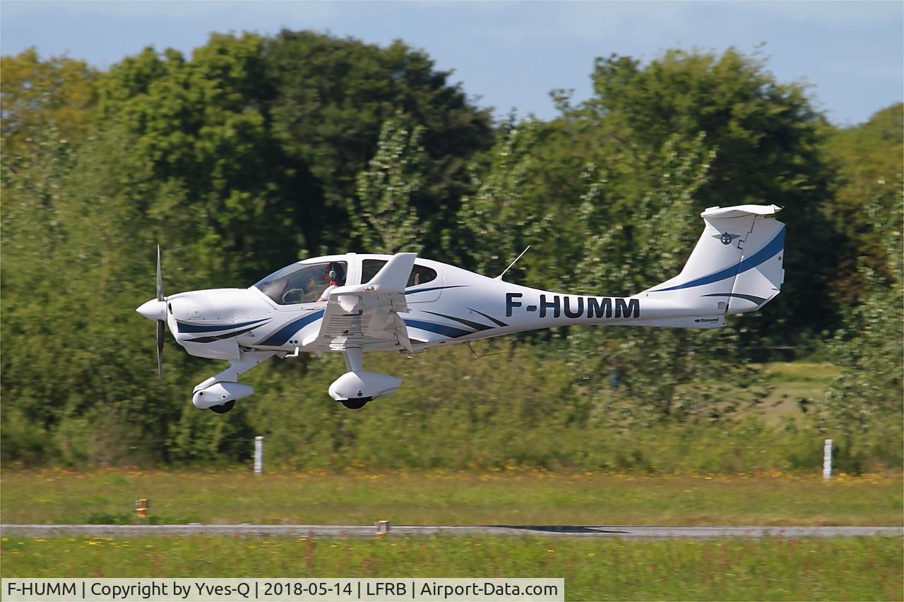 F-HUMM, Diamond DA-40 Diamond Star C/N D4.357, Diamond DA-40 Diamond Star, Landing rwy 25L, Brest-Bretagne airport (LFRB-BES)