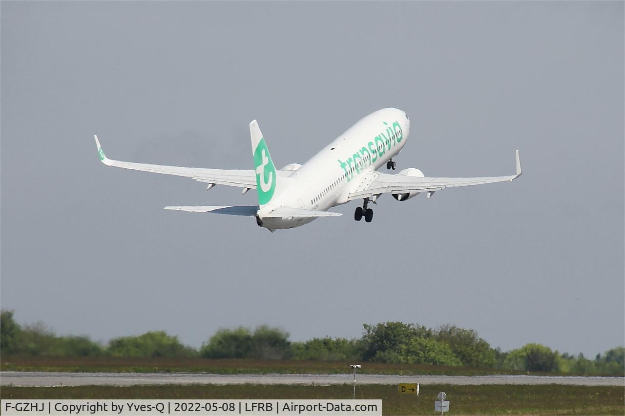 F-GZHJ, 2013 Boeing 737-86J C/N 37778, Boeing 737-86J, Take off rwy 07R, Brest-Bretagne Airport (LFRB-BES)