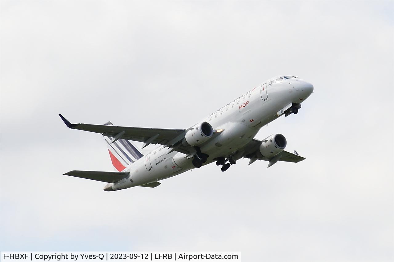 F-HBXF, 2009 Embraer 170ST (ERJ-170-100ST) C/N 17000292, Embraer 170ST, Take off rwy 07R, Brest-Bretagne airport (LFRB-BES)
