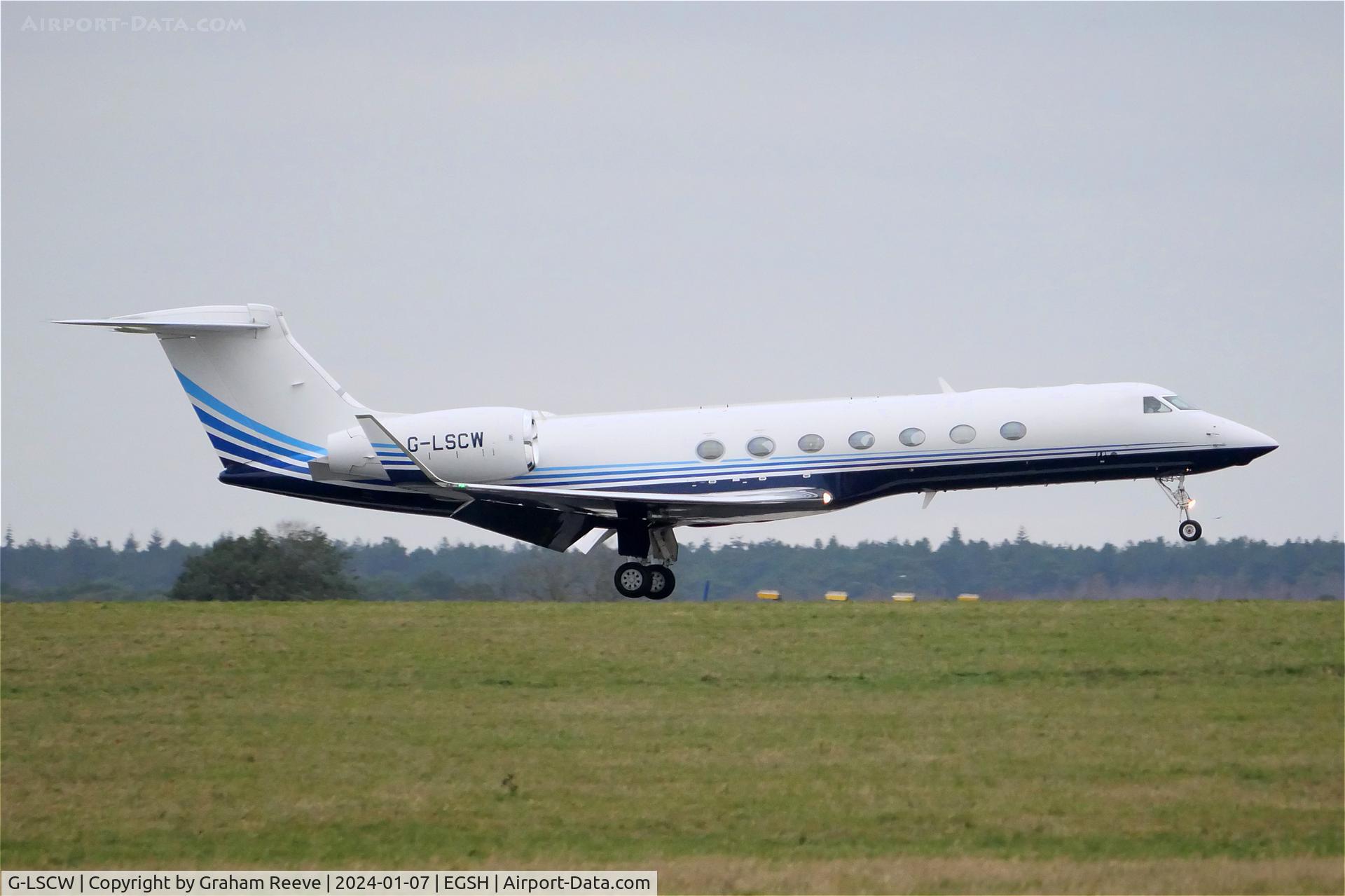 G-LSCW, 2014 Gulfstream Aerospace GV-SP (G550) C/N 5471, Landing at Norwich.