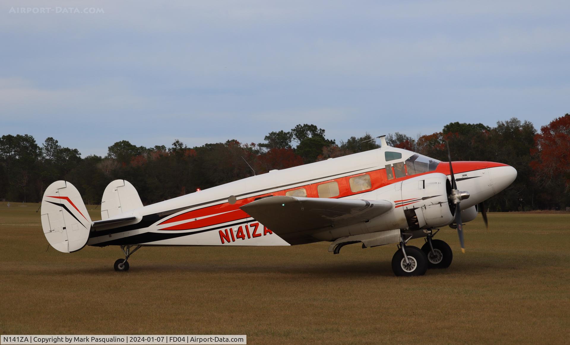 N141ZA, 1956 Beech E18S C/N BA-178, Beech E18S