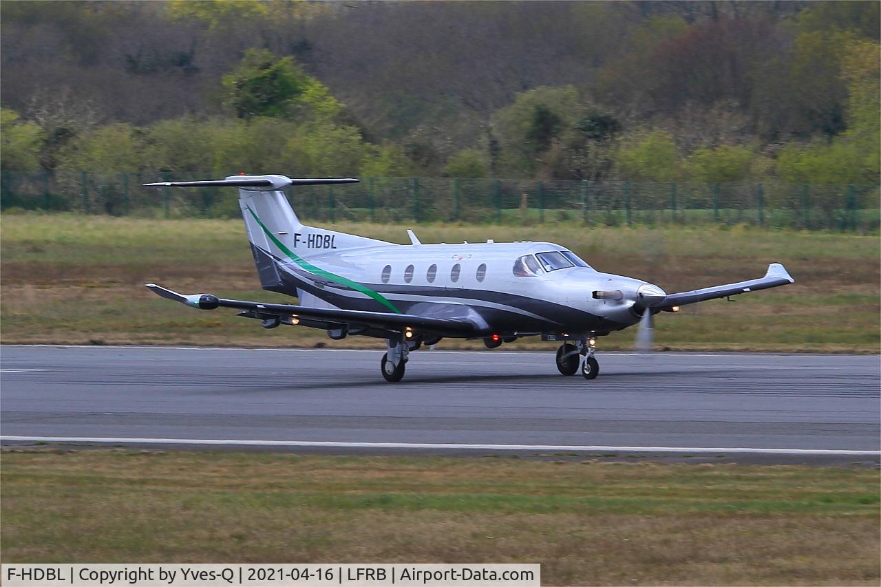 F-HDBL, 2012 Pilatus PC-12/47E C/N 1362, Pilatus PC-12-47E, Take off run rwy 07R, Brest-Bretagne airport (LFRB-BES)