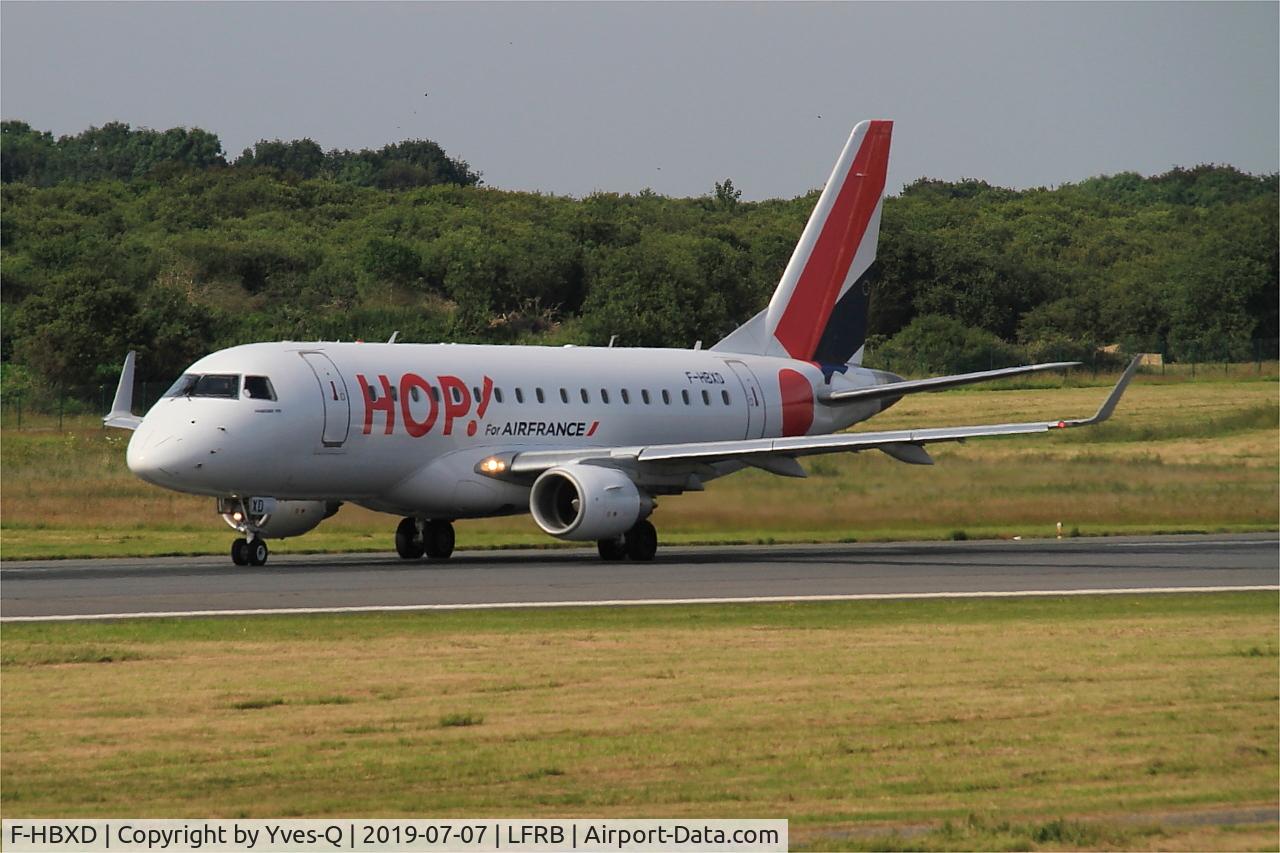 F-HBXD, 2009 Embraer 170ST (ERJ-170-100ST) C/N 17000281, Embraer 170ST, Taxiing rwy 07R, Brest-Bretagne airport (LFRB-BES)