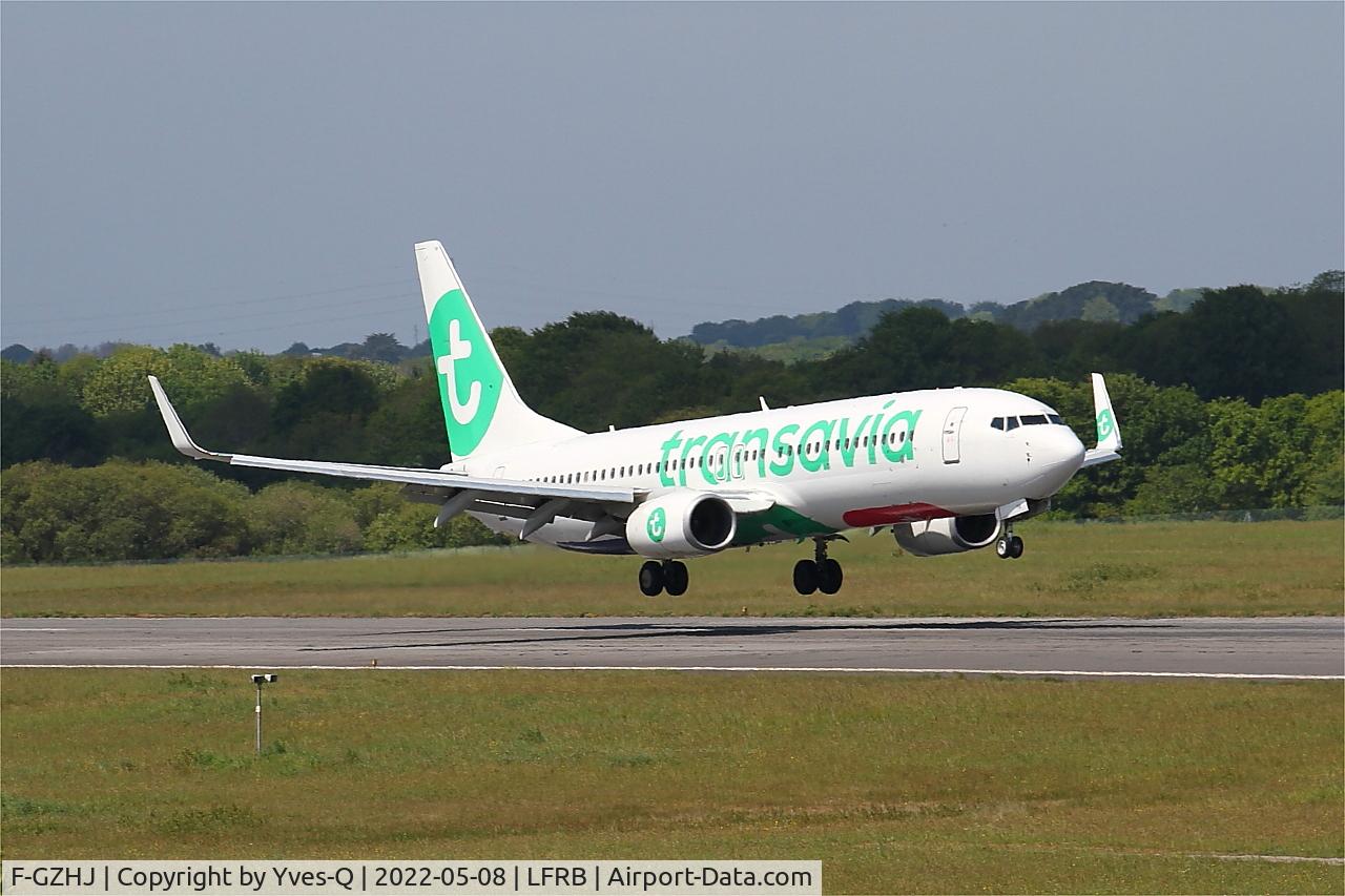 F-GZHJ, 2013 Boeing 737-86J C/N 37778, Boeing 737-86J, landing rwy 07R, Brest-Bretagne Airport (LFRB-BES)