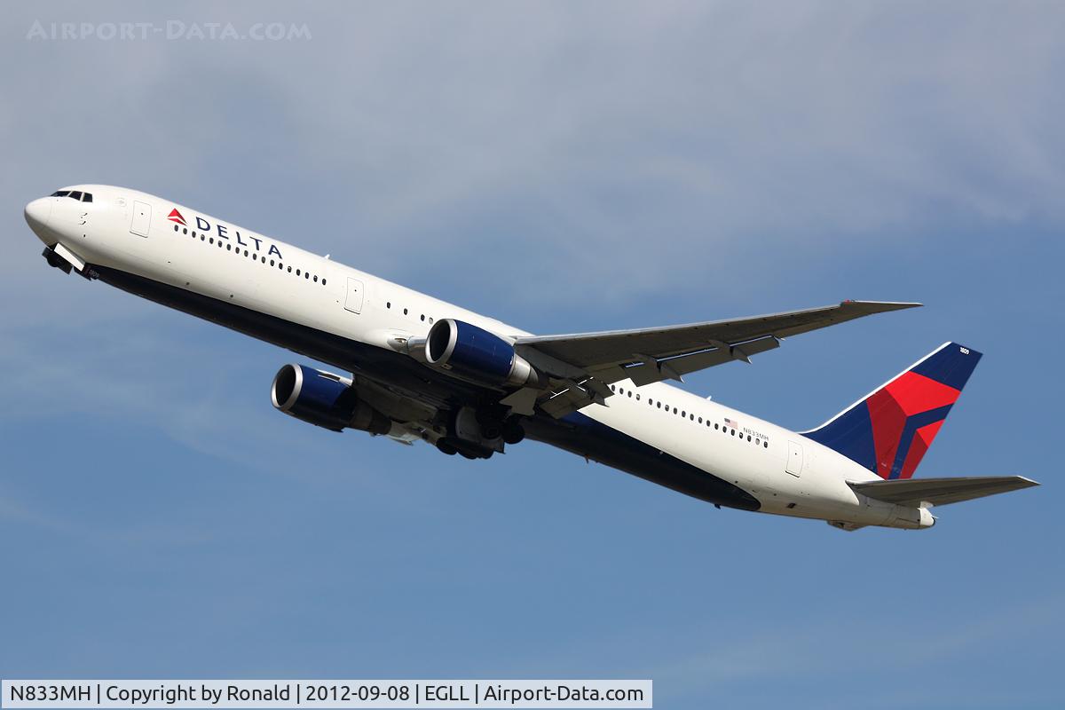 N833MH, 2000 Boeing 767-432/ER C/N 29706, at lhr