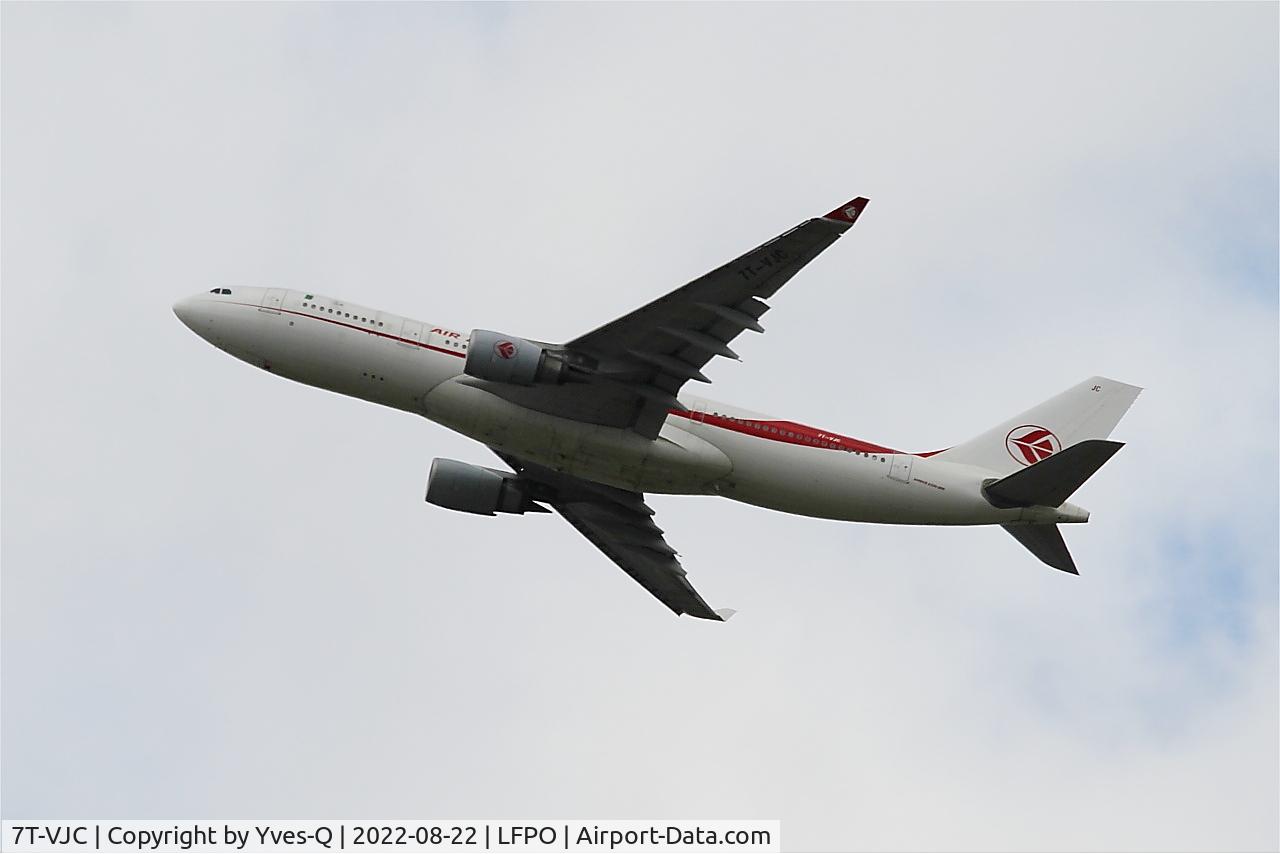 7T-VJC, 2015 Airbus A330-202 C/N 1649, Airbus A330-202, Climbing from rwy 24,Paris Orly airport (LFPO-ORY)