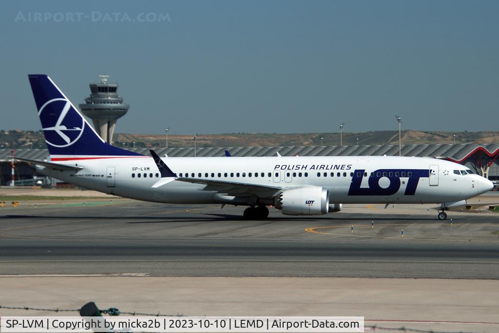 SP-LVM, 2022 Boeing 737-8 MAX C/N 65187, Taxiing