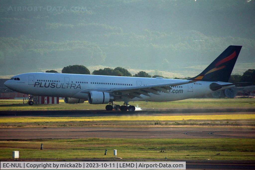 EC-NUL, 2006 Airbus A330-202 C/N 749, Landing
