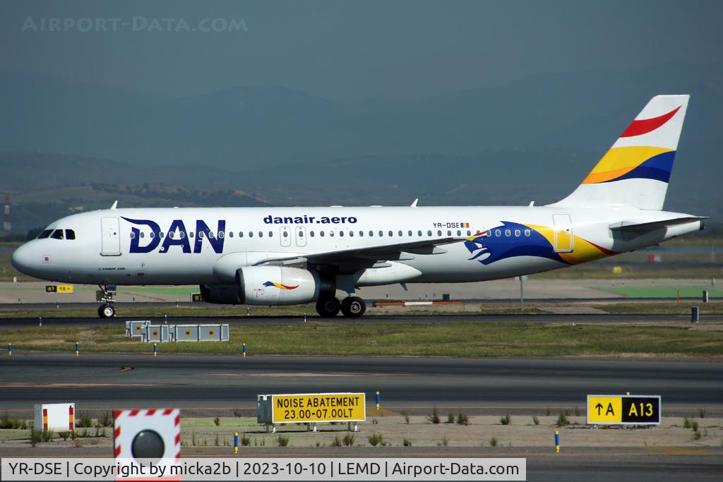 YR-DSE, 2005 Airbus A320-232 C/N 2474, Taxiing