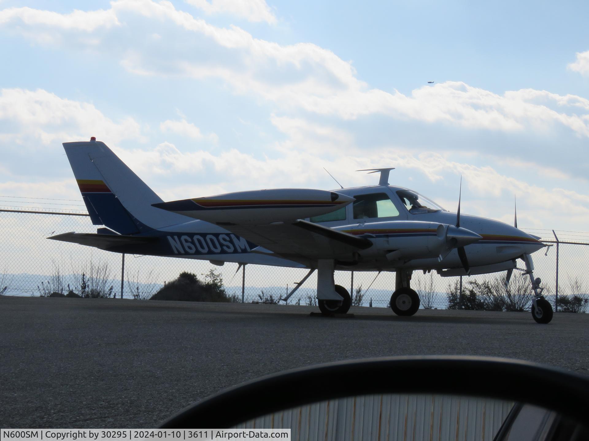 N600SM, 1966 Cessna 320E Executive Skyknight C/N 320E0084, Parked