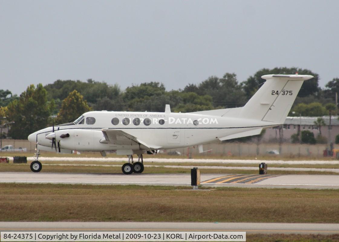 84-24375, 1984 Beech C-12D Huron C/N BP-46, NBAA 2009 zx