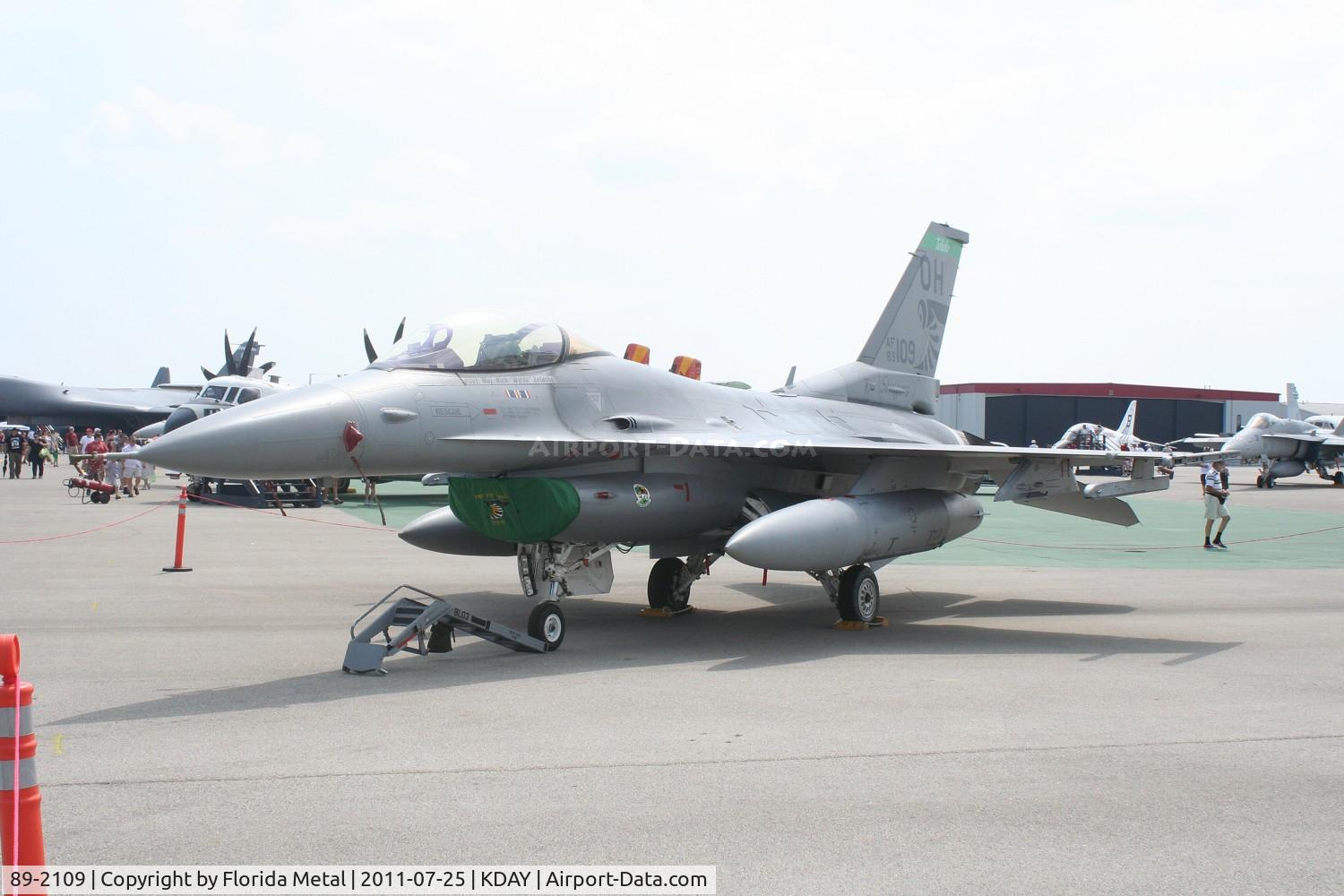 89-2109, 1989 General Dynamics F-16C C/N 1C-262, Dayton Air Show 2011 zx