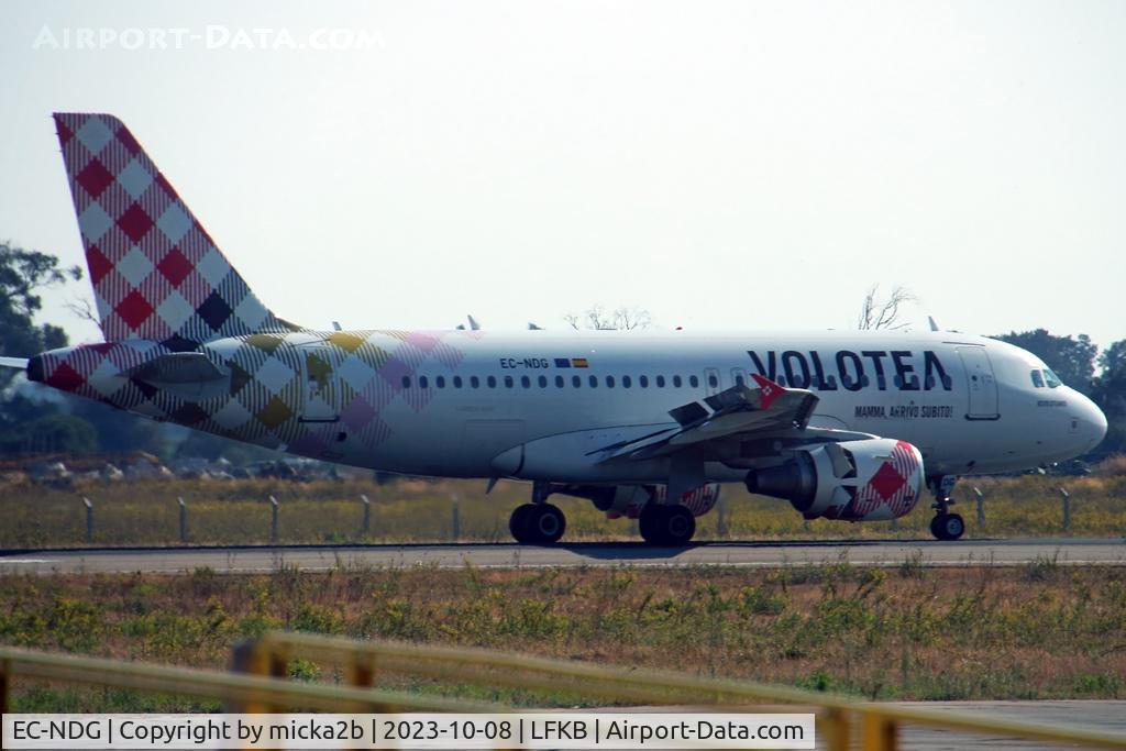 EC-NDG, 2008 Airbus A319-111 C/N 3364, Taxiing