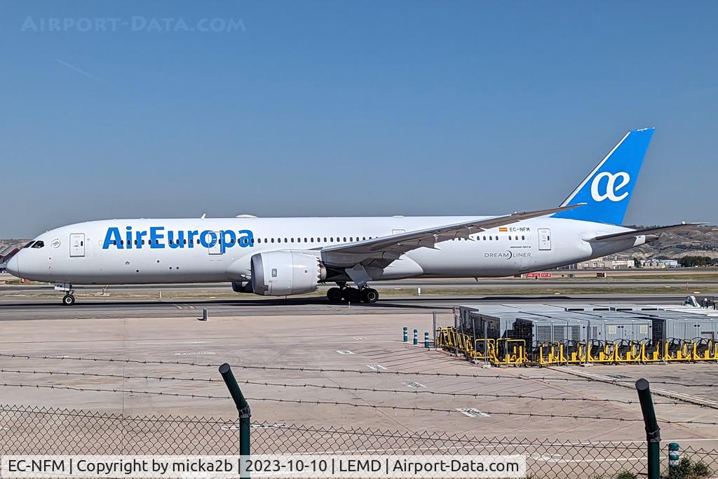 EC-NFM, 2019 Boeing 787-9 Dreamliner Dreamliner C/N 62145, Taxiing