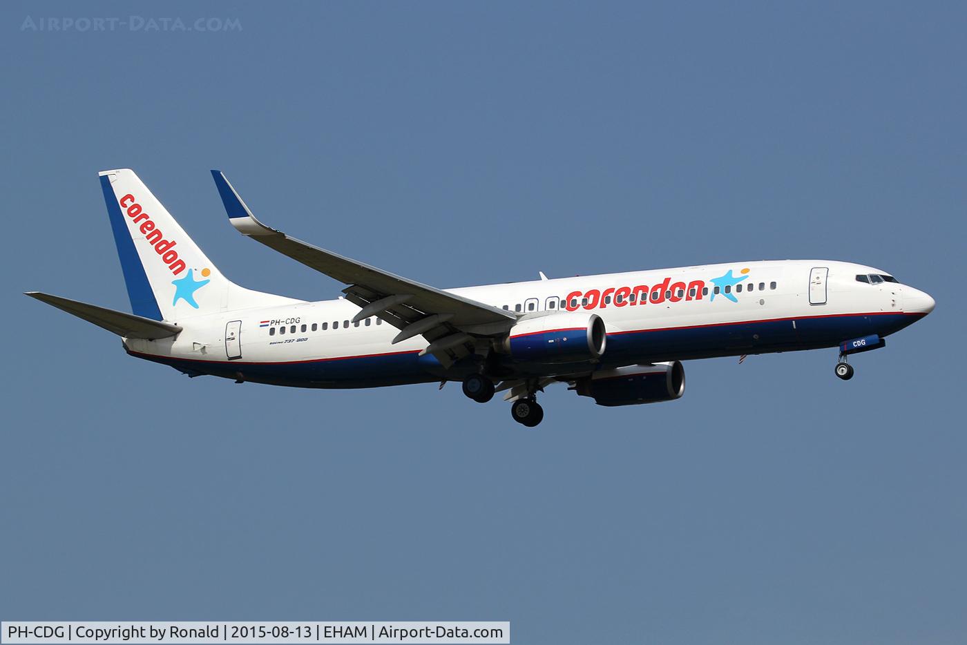 PH-CDG, 2002 Boeing 737-86J C/N 30881, at spl