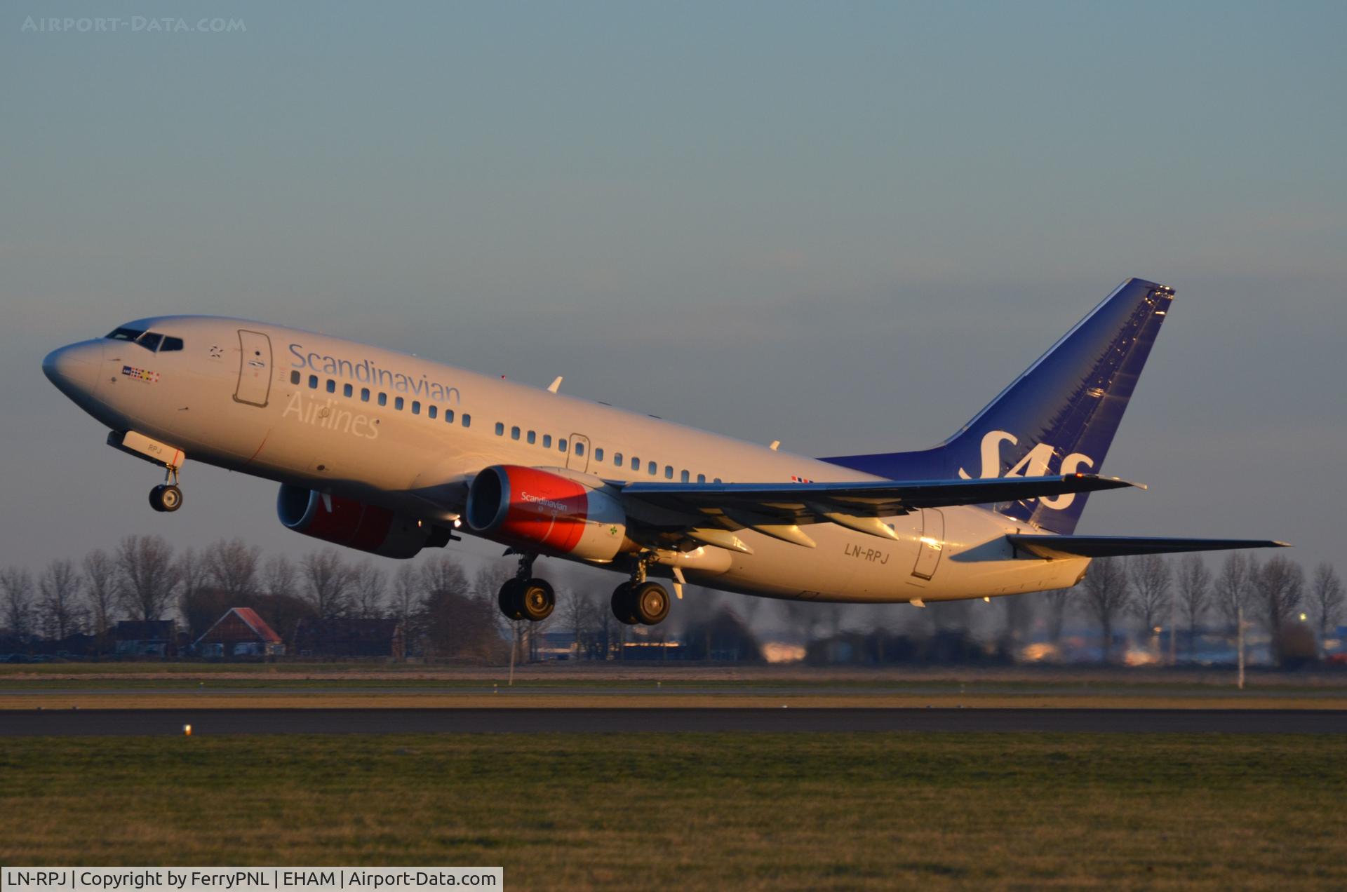 LN-RPJ, 2000 Boeing 737-783 C/N 30192, SAS B737 on a charter flight