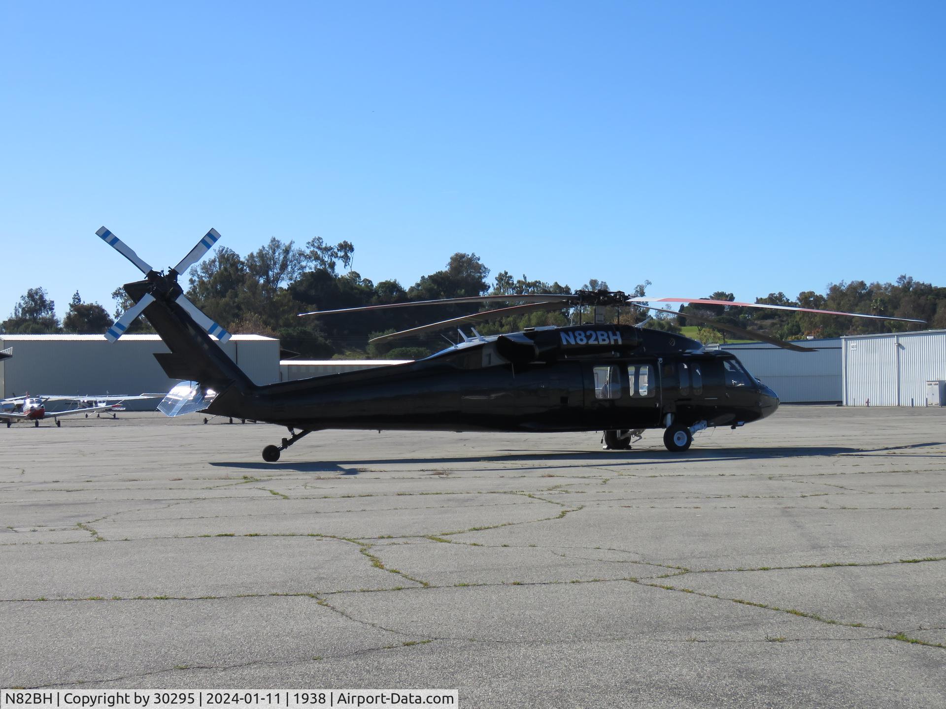 N82BH, 1979 Sikorsky UH-60A C/N 79-23270/70.087, New paint