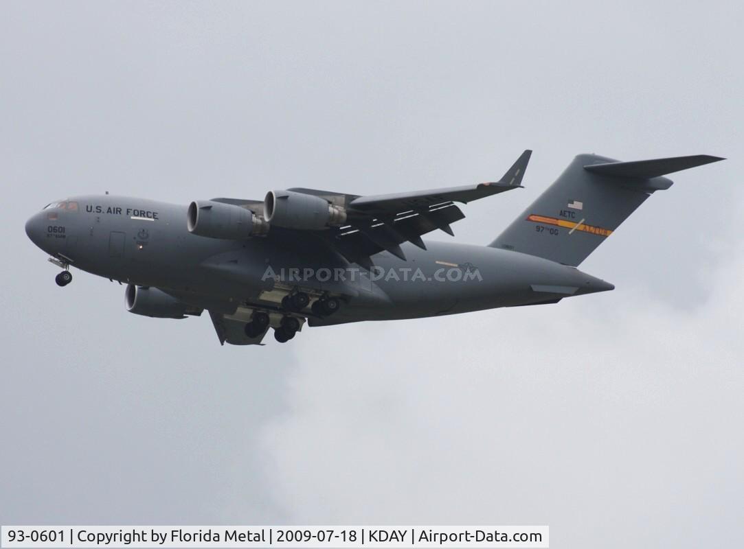 93-0601, 1993 McDonnell Douglas C-17A Globemaster III C/N 50021, USAF C-17 zx