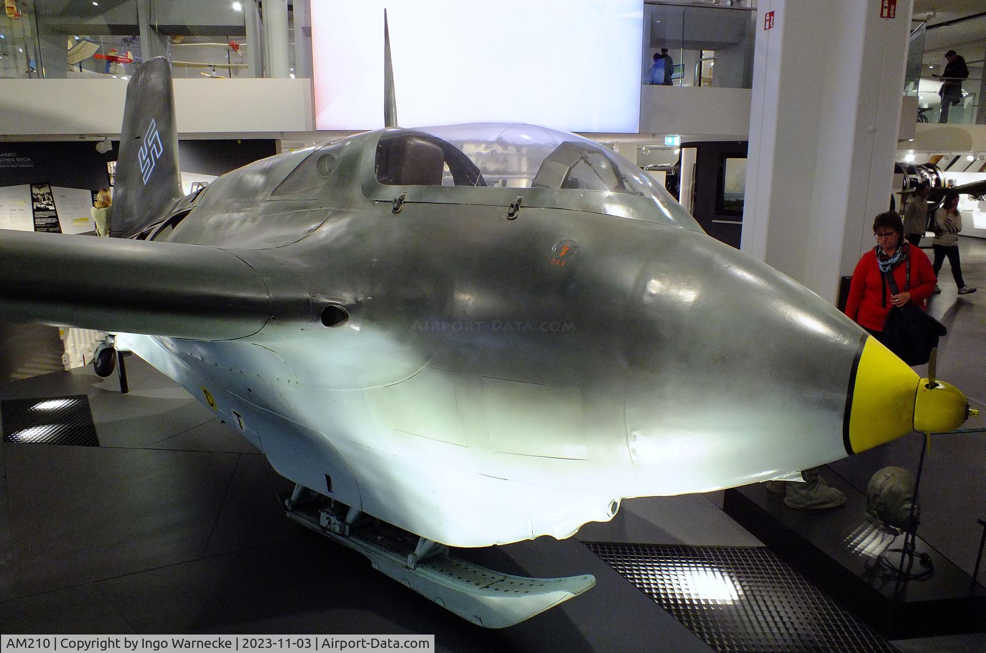 AM210, Messerschmitt Me-163B-1A Komet C/N 20370, Messerschmitt Me 163B-1A Komet at Deutsches Museum, München (Munich)