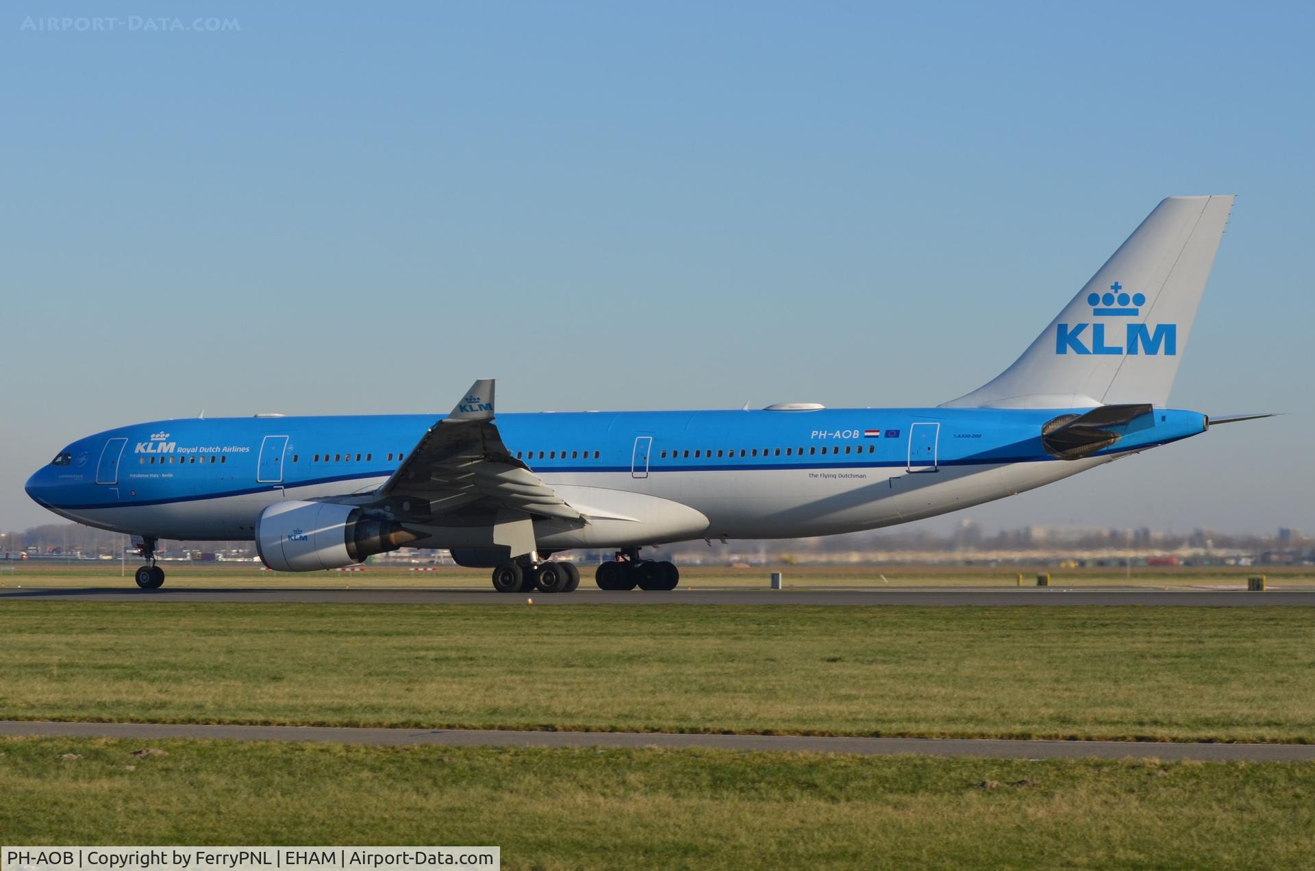 PH-AOB, 2005 Airbus A330-203 C/N 686, KLM A332 taking-off