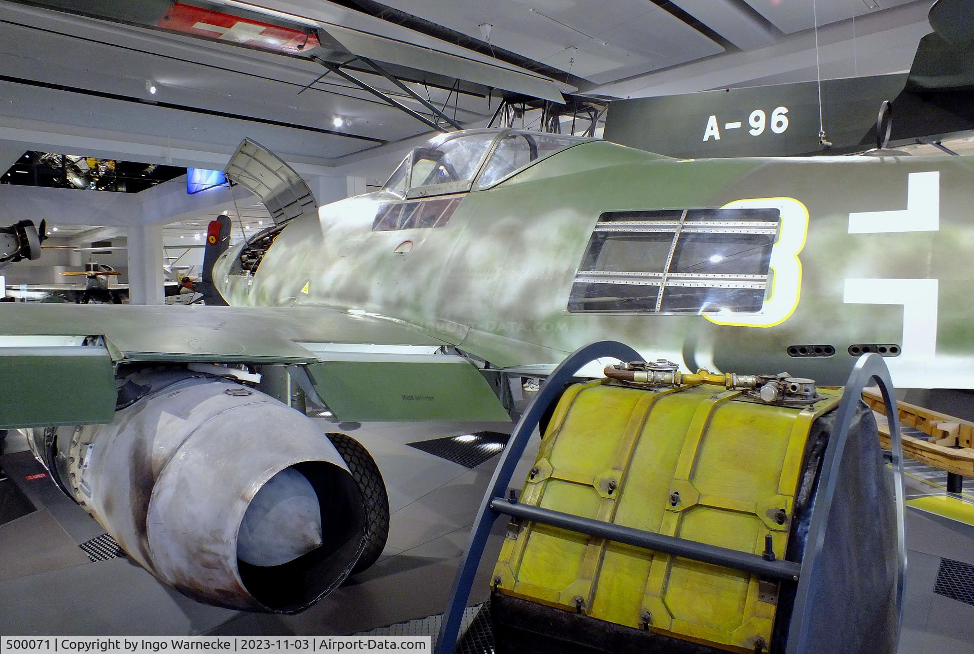 500071, 1945 Messerschmitt Me 262A-1a Schwalbe C/N 500071, Messerschmitt Me 262A at Deutsches Museum, München (Munich)