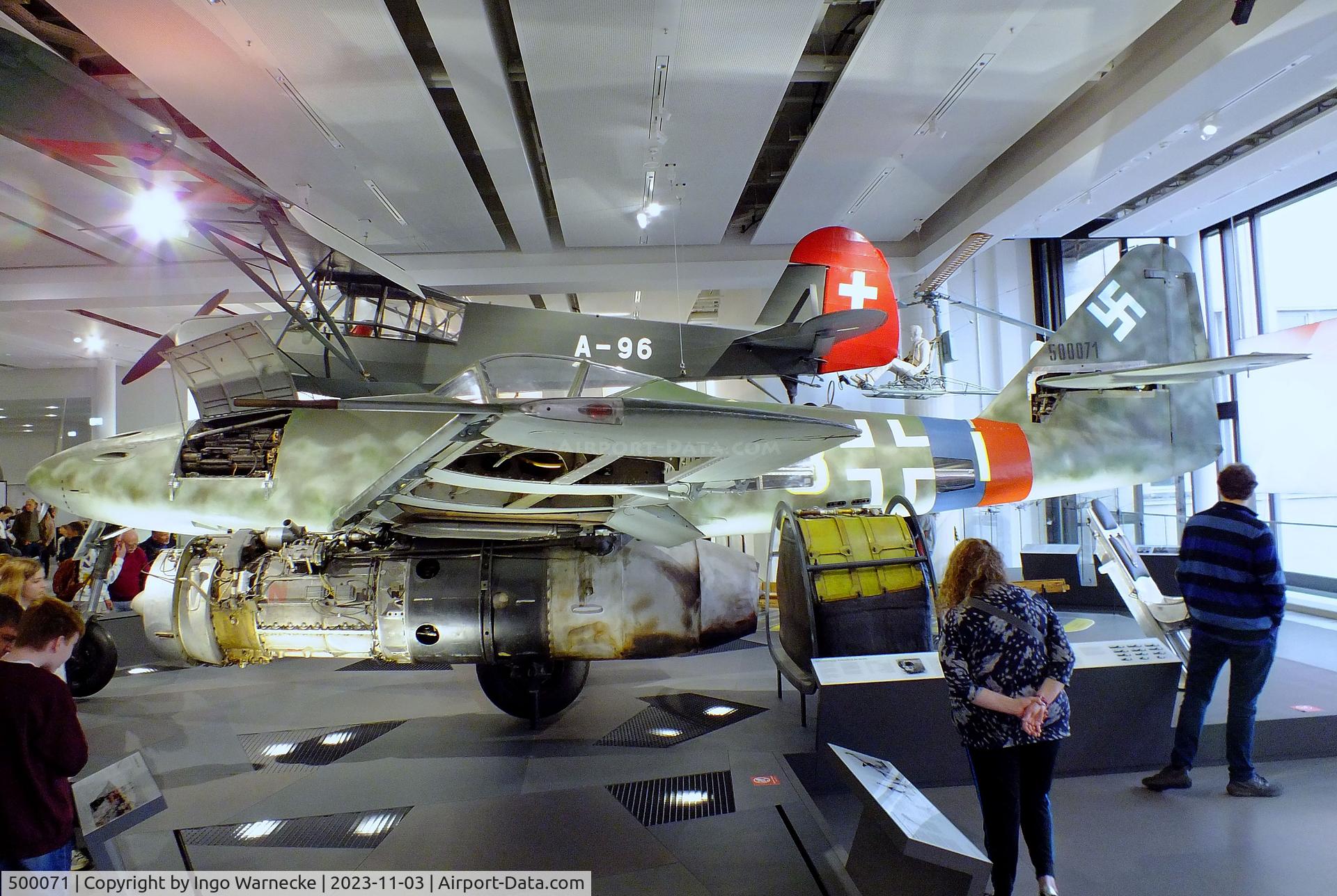 500071, 1945 Messerschmitt Me 262A-1a Schwalbe C/N 500071, Messerschmitt Me 262A at Deutsches Museum, München (Munich)