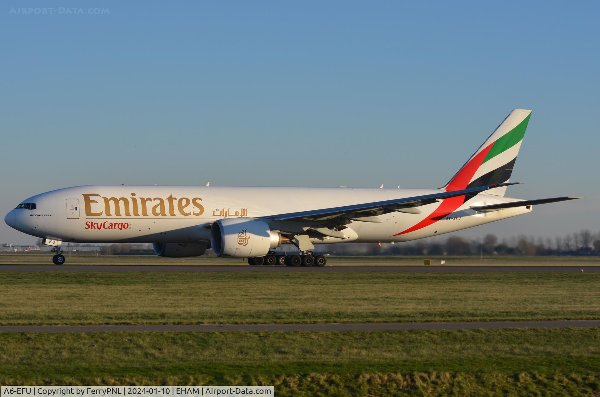 A6-EFU, 2022 Boeing 777-F C/N 67463, Emirates Cargo B772F taking-off