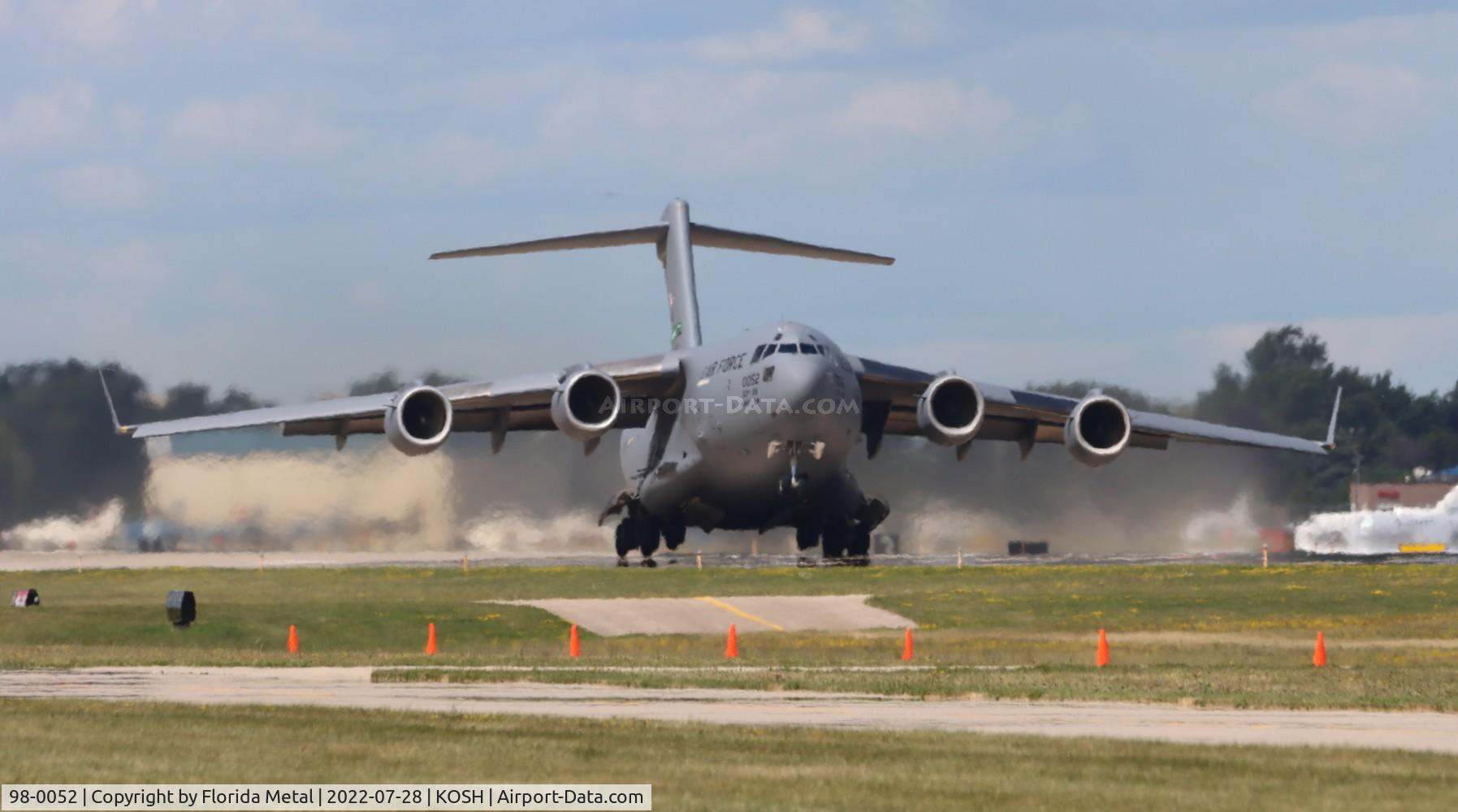 98-0052, 1998 Boeing C-17A Globemaster III C/N 50056/P-52, USAF C-17 zx