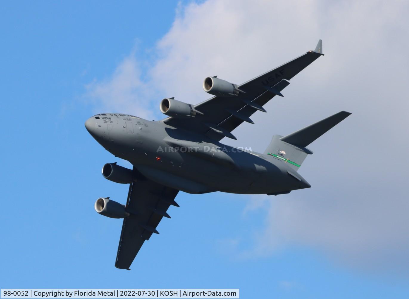 98-0052, 1998 Boeing C-17A Globemaster III C/N 50056/P-52, OSH 22 zx
