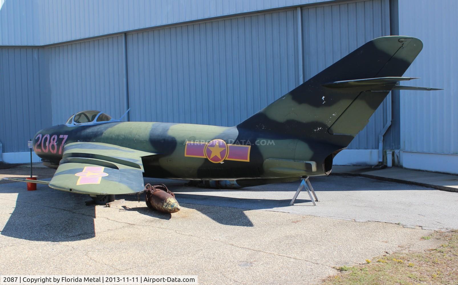 2087, Mikoyan-Gurevich MiG-17 C/N Not found 2087, USS Alabama zx
