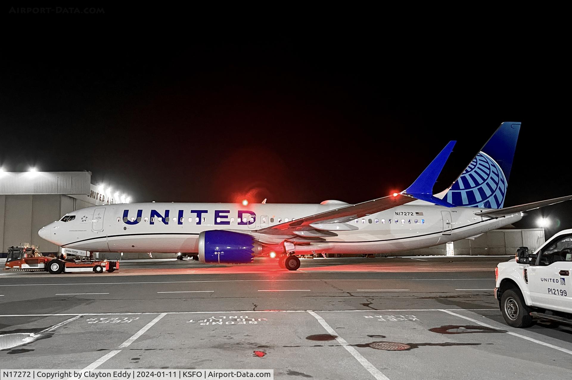 N17272, 2022 Boeing 737-8 MAX C/N 67527, SFO 2024.