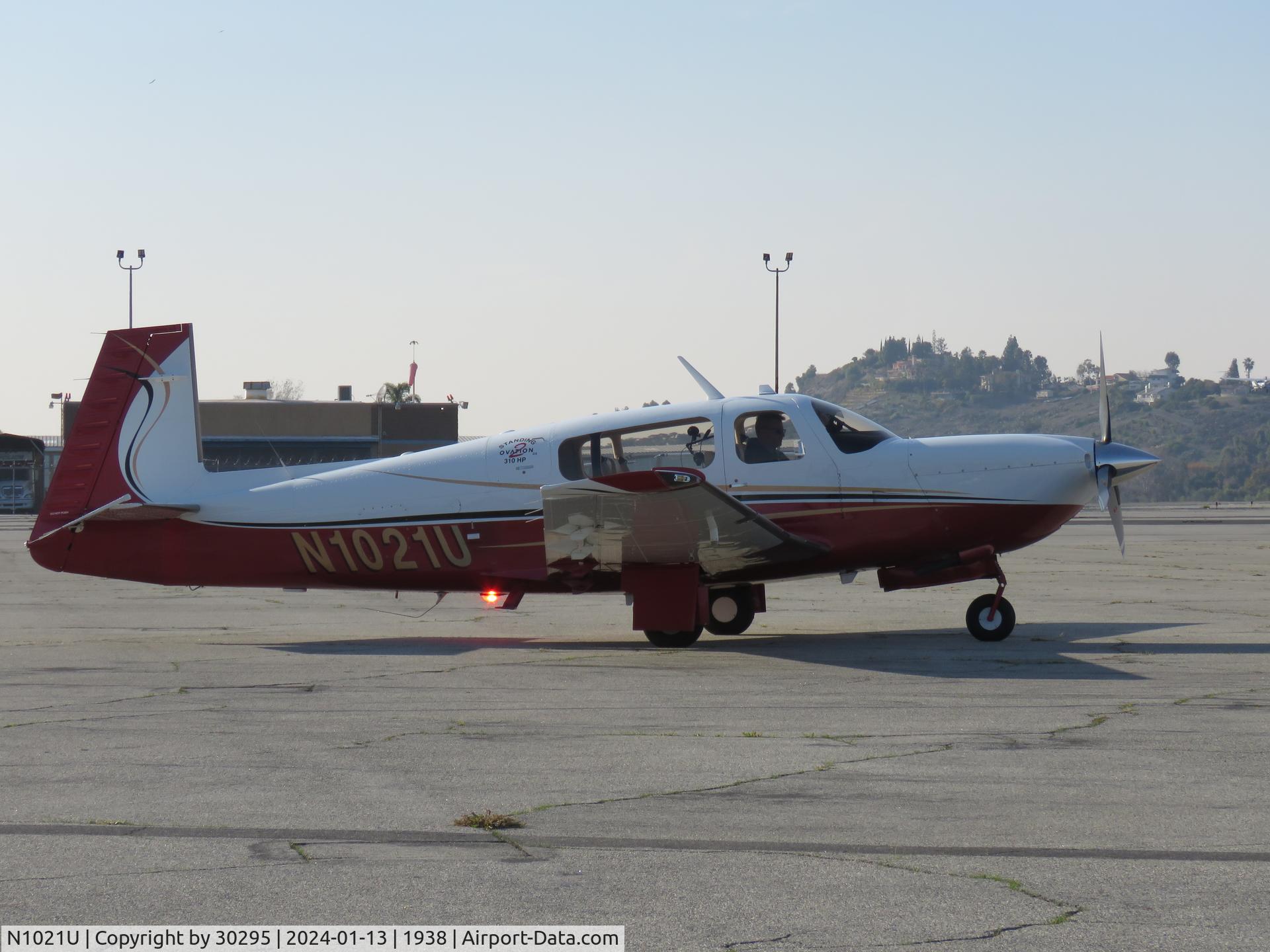 N1021U, 2004 Mooney M20R Ovation C/N 29-0325, Stopped