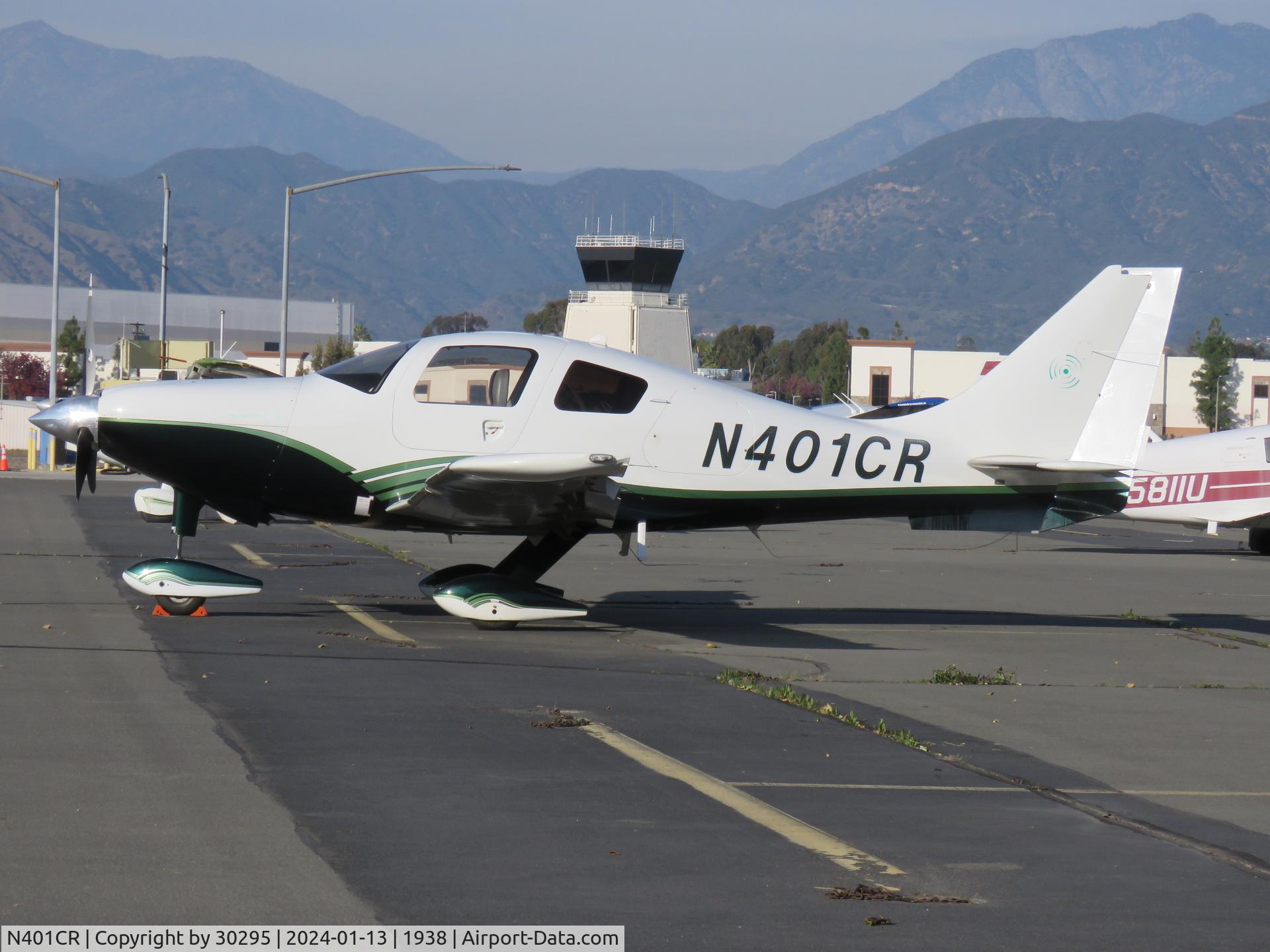 N401CR, 2006 Columbia Aircraft Mfg LC41-550FG C/N 41712, Parked
