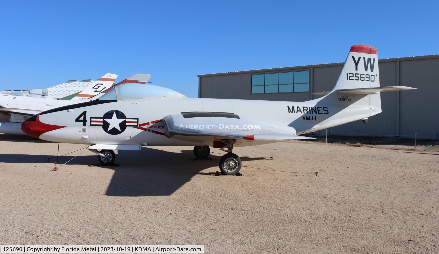 125690, McDonnell F2H-2P Banshee C/N 348, F2H zx