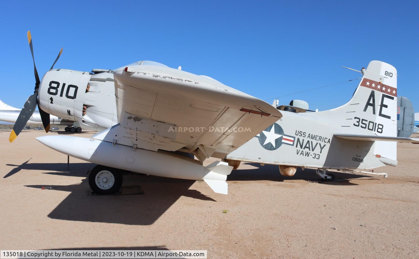 135018, Douglas EA-1F Skyraider C/N 10095, A-1 zx