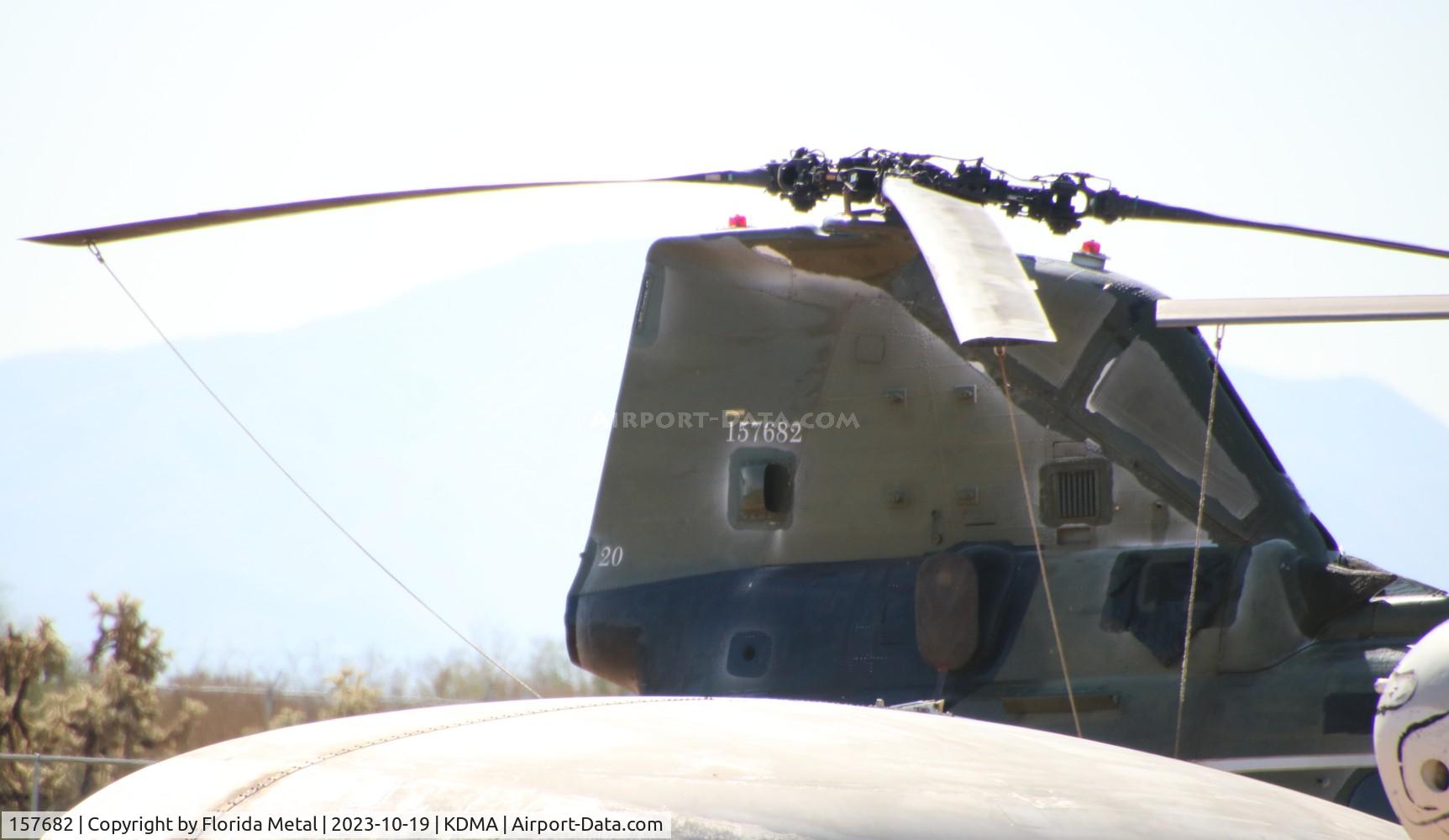 157682, Boeing Vertol CH-46F Sea Knight C/N 2581, CH-46 zx