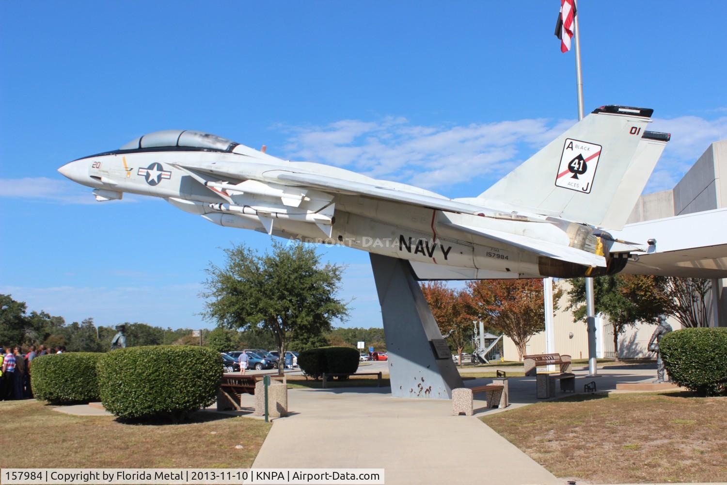 157984, Grumman YF-14A-20-GR Tomcat C/N 5, USN Museum zx