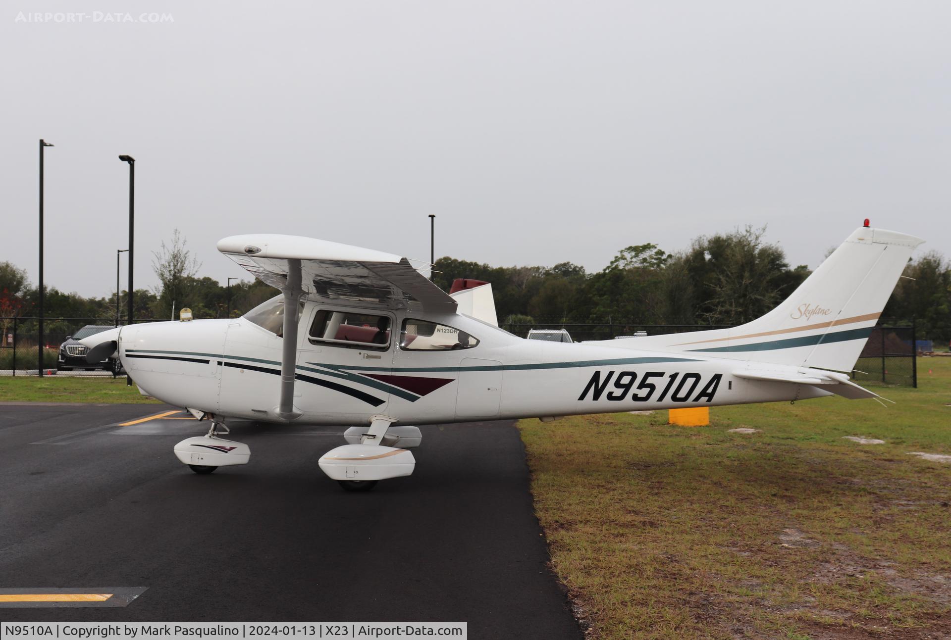N9510A, Cessna 182S Skylane C/N 18280069, Cessna 182S