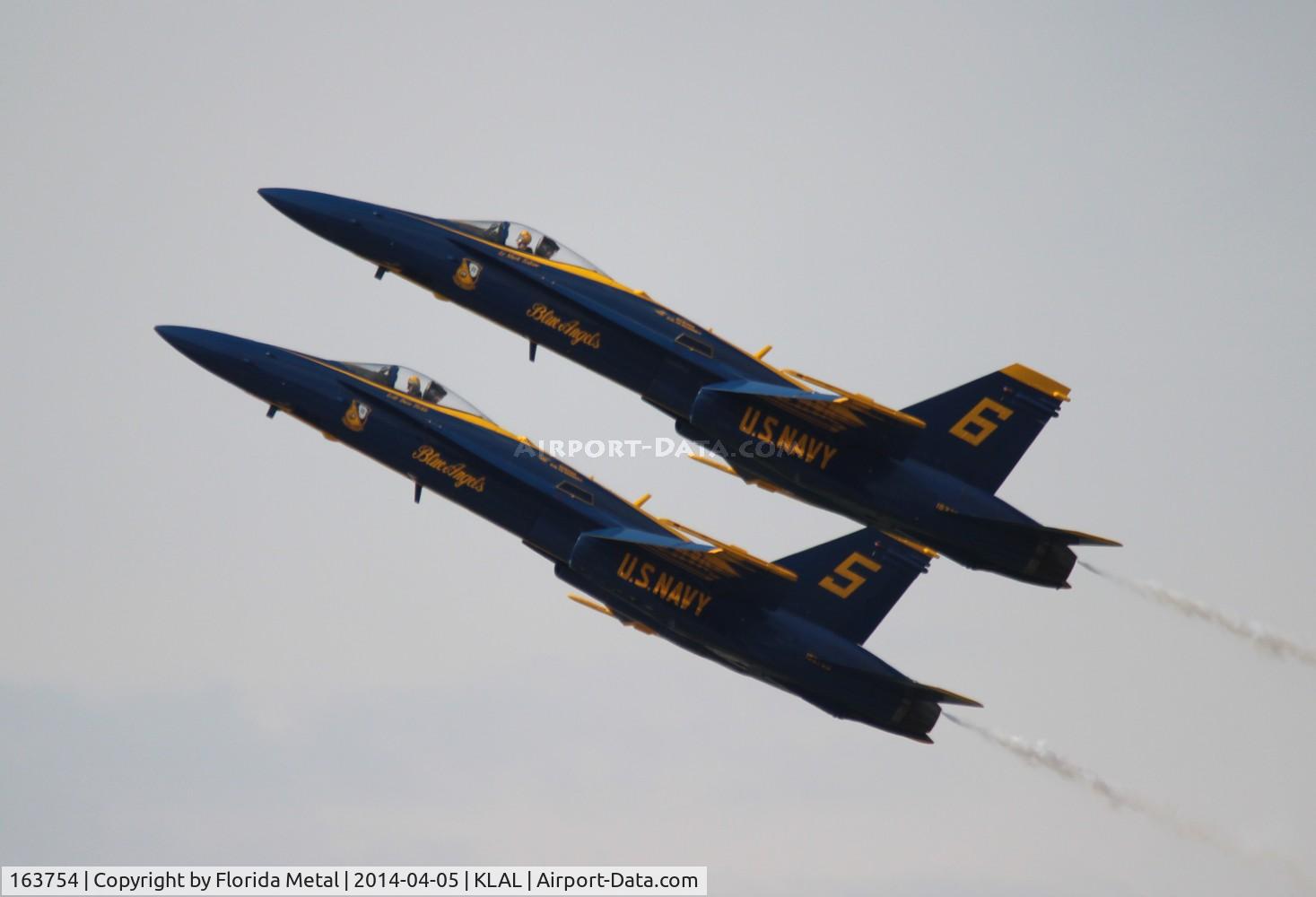 163754, 1989 McDonnell Douglas F/A-18C Hornet C/N 0829/C112, Blue Angels F-18 zx