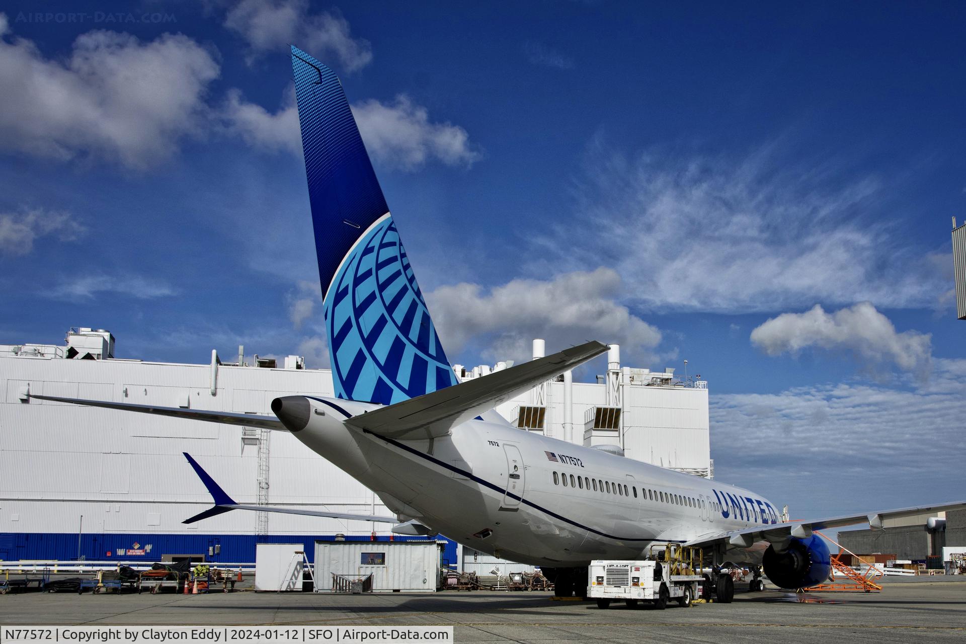 N77572, 2023 Boeing 737-9 MAX C/N 67192, SFO 2024.
