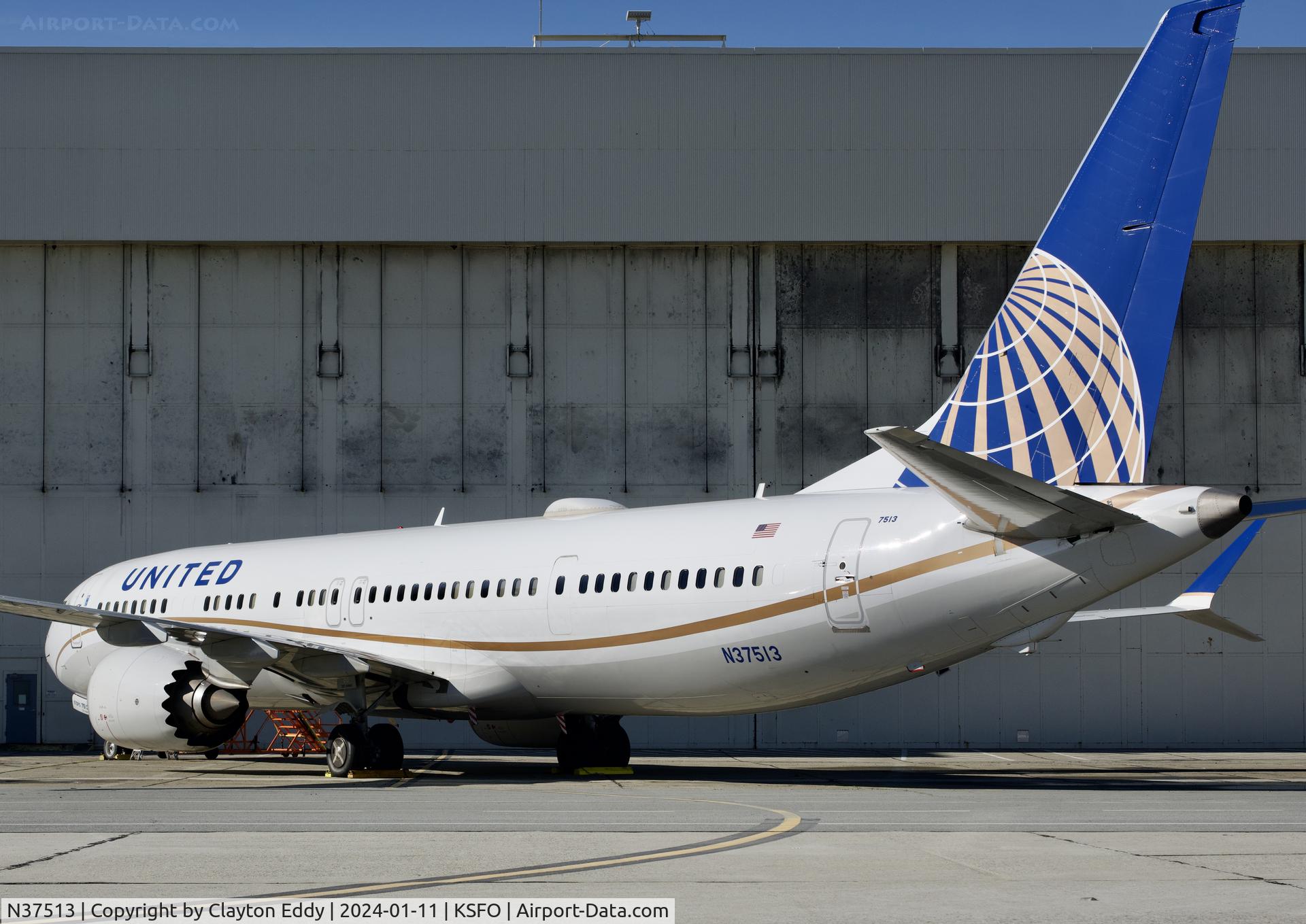 N37513, 2019 Boeing 737-9 MAX C/N 64494, SFO 2024.