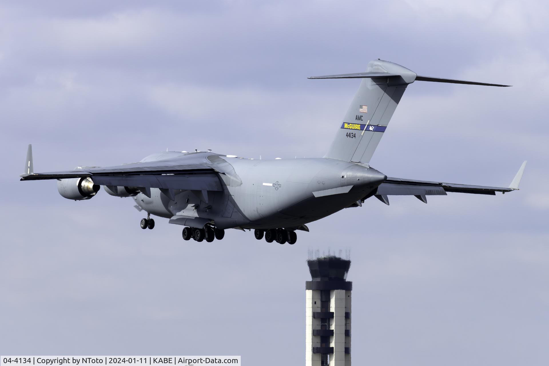 04-4134, 2004 Boeing C-17A Globemaster III C/N P-134, Plane