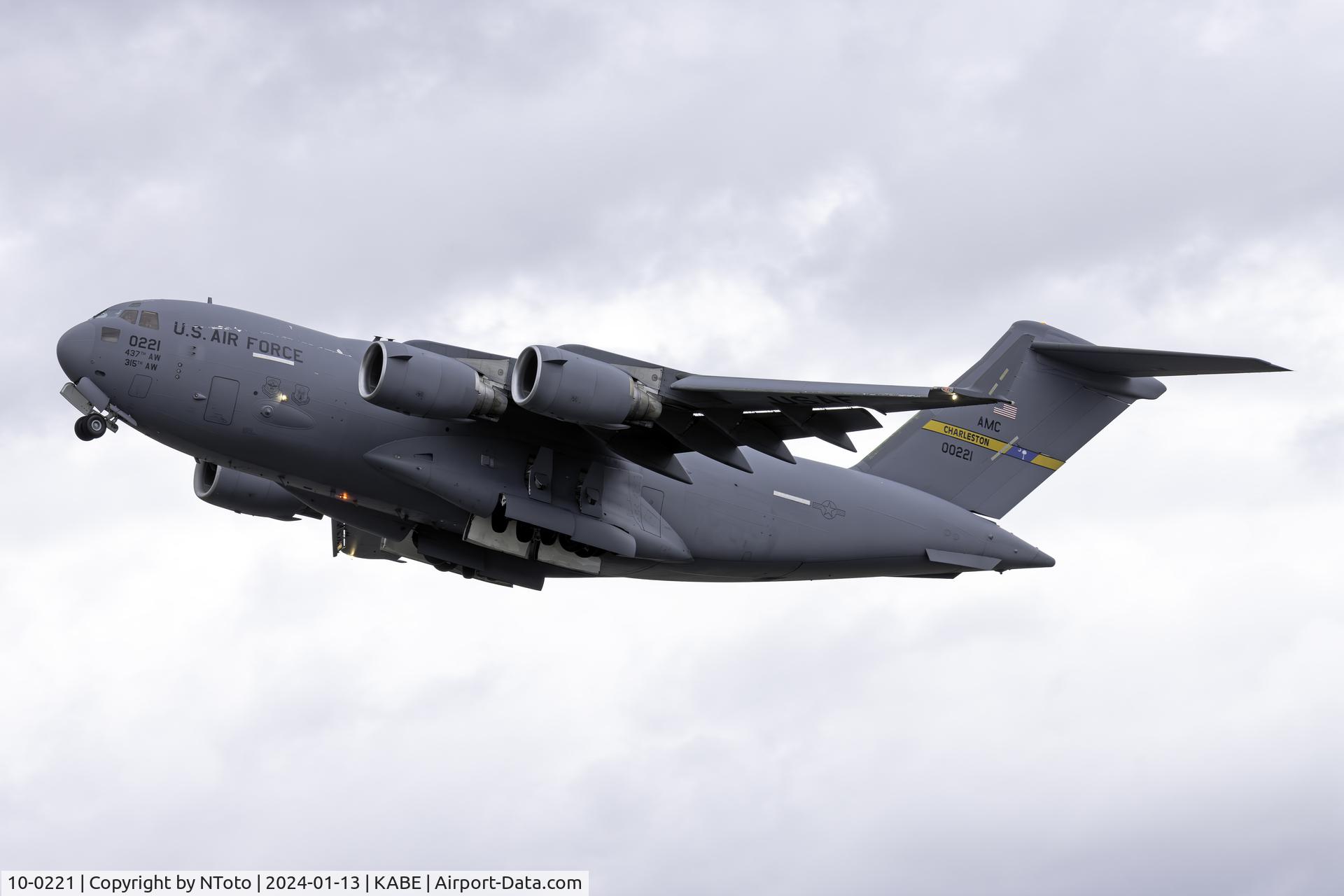 10-0221, 2013 Boeing C-17A Globemaster III C/N P-221, Plane