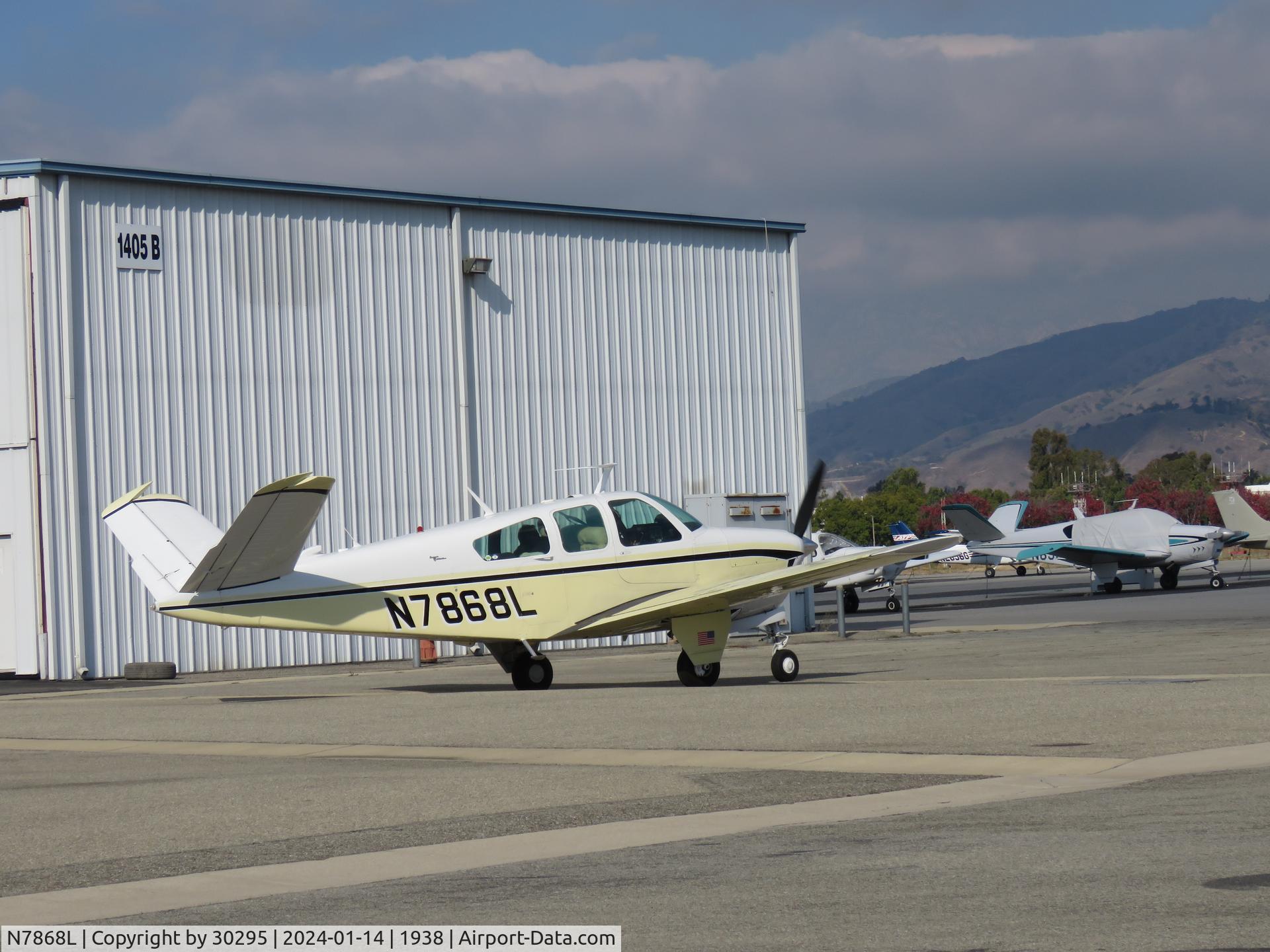 N7868L, 1966 Beech V35 Bonanza C/N D-8292, Taxiing