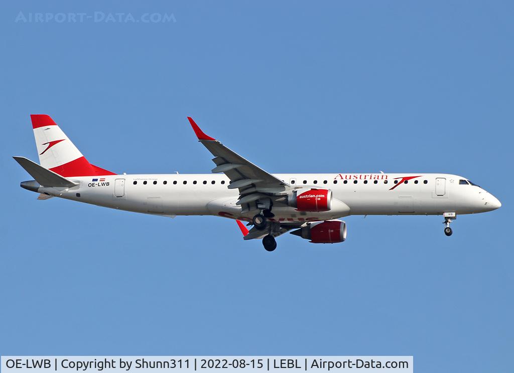 OE-LWB, 2009 Embraer 195LR (ERJ-190-200LR) C/N 19000324, Landing rwy 06L