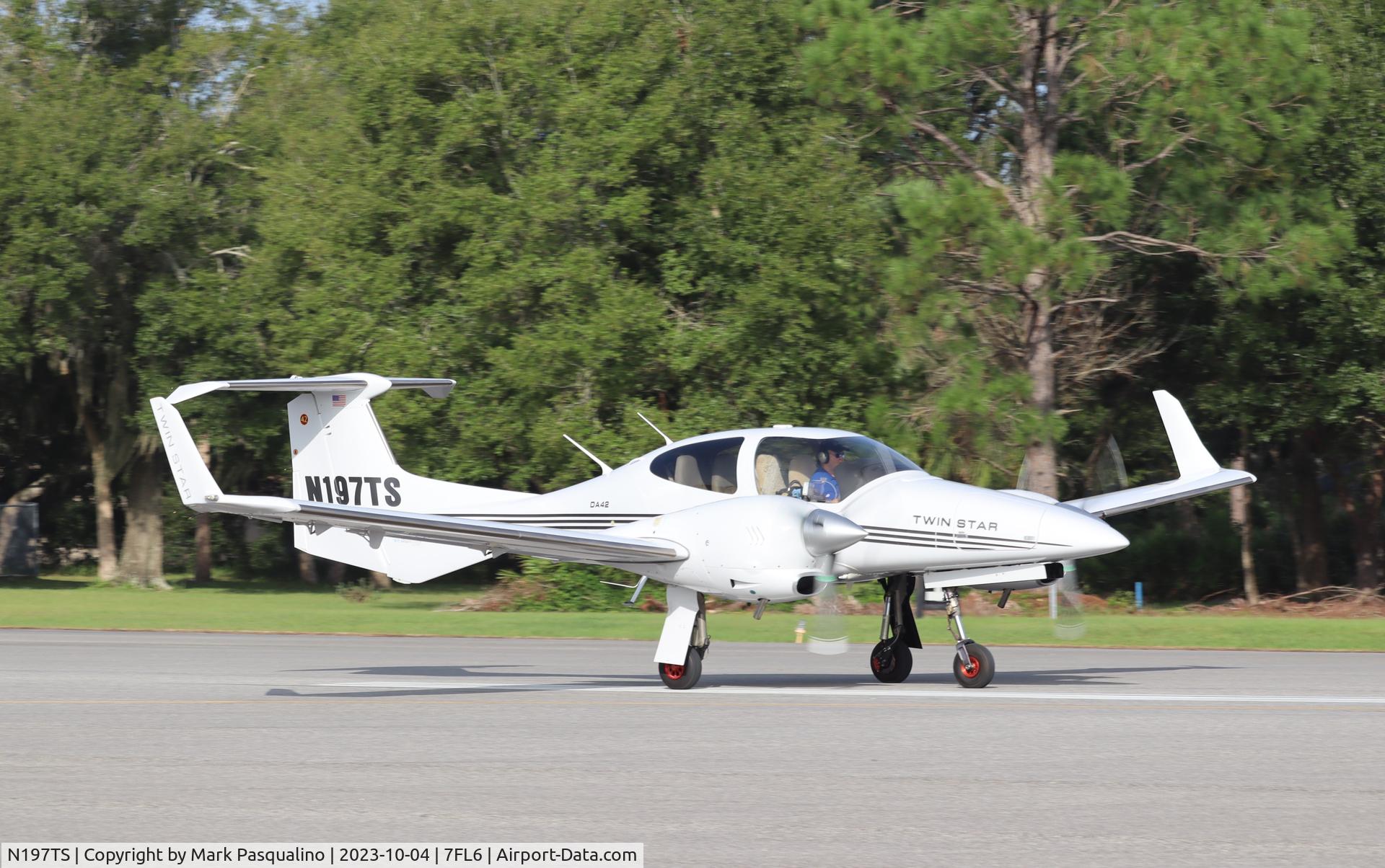 N197TS, 2006 Diamond DA-42 Twin Star C/N 42.AC001, Diamond DA-42