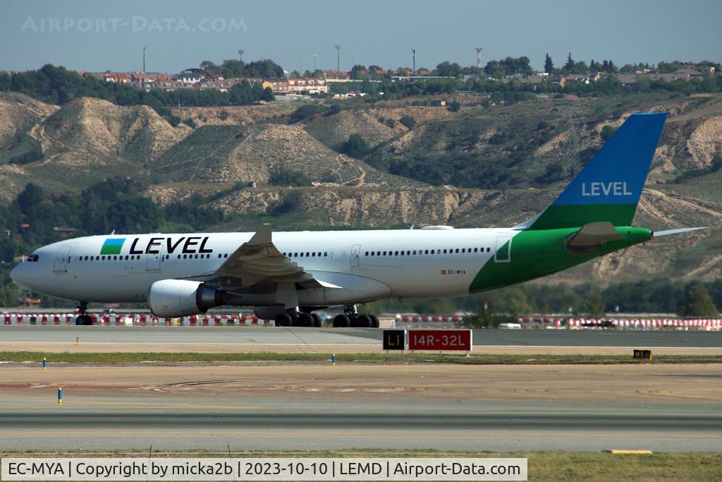 EC-MYA, 2018 Airbus A330-202 C/N 1877, Taxiing