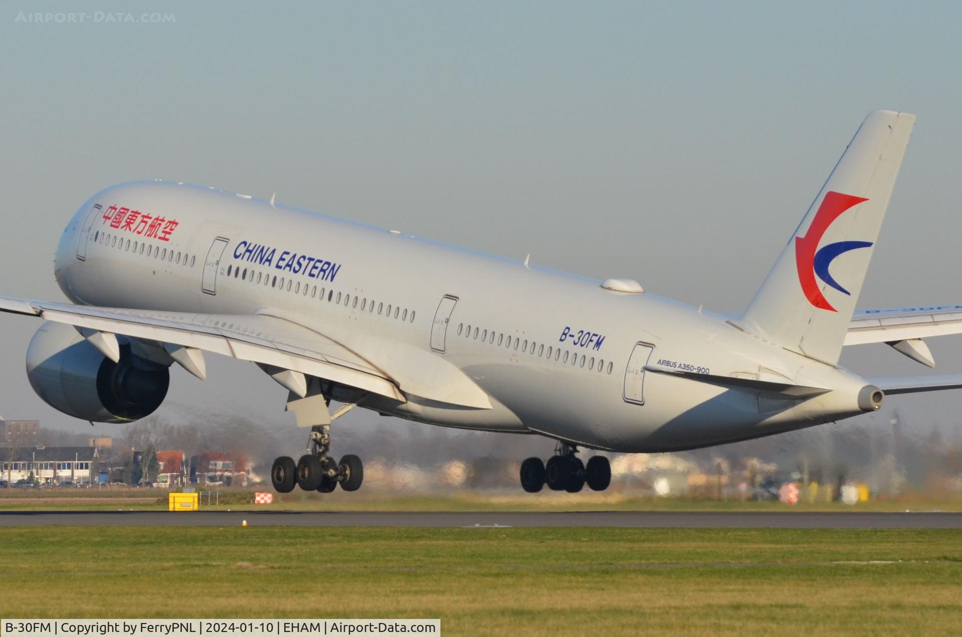 B-30FM, 2020 Airbus A350-941 C/N 408, China Eastern A359 lifting-off from AMS to PVG