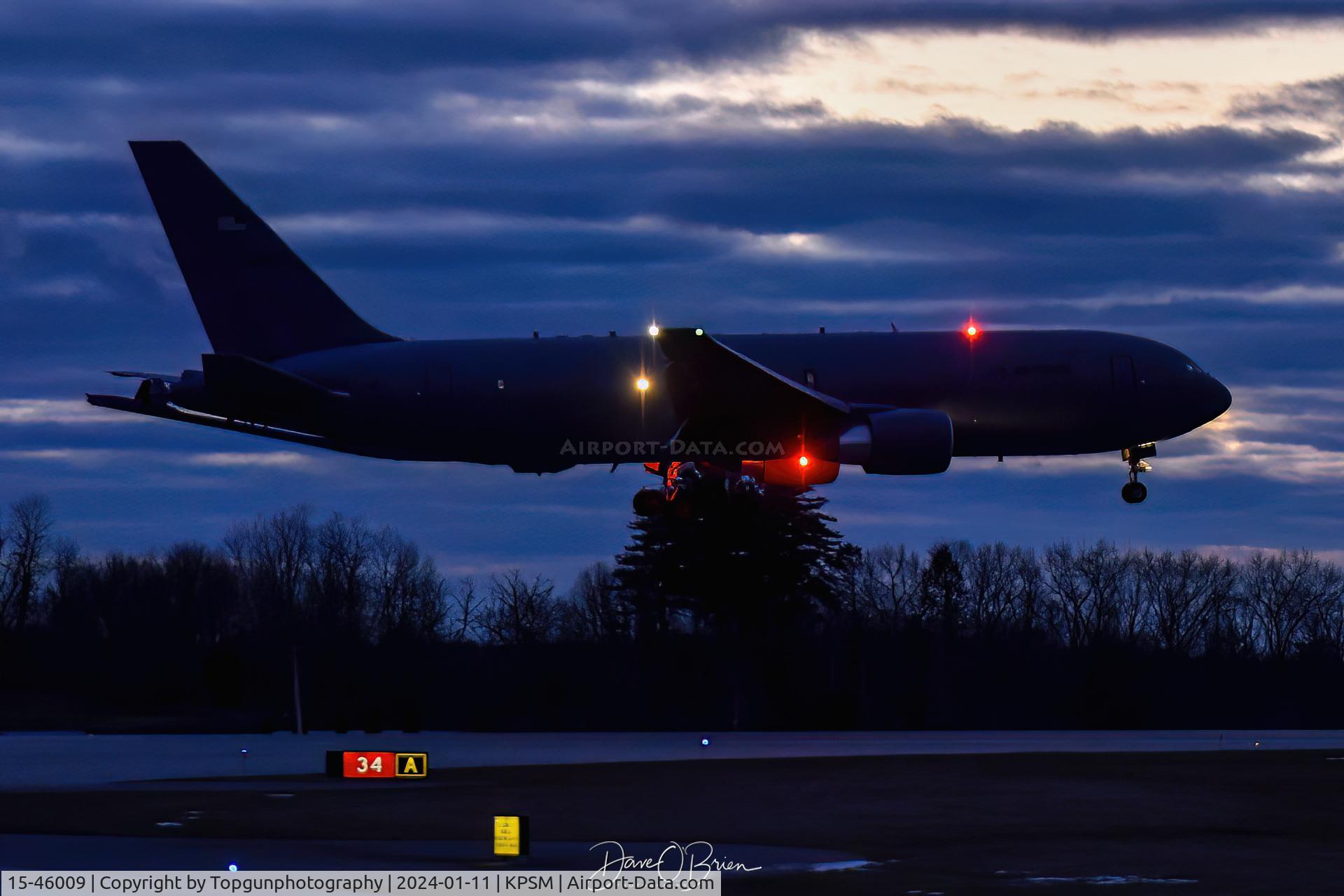 15-46009, 2017 Boeing KC-46A Pegasus C/N 41858, REACH096 dropping in after sunset
