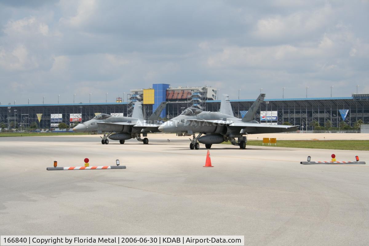 166840, Boeing F/A-18E Super Hornet C/N E-159, DAB zx
